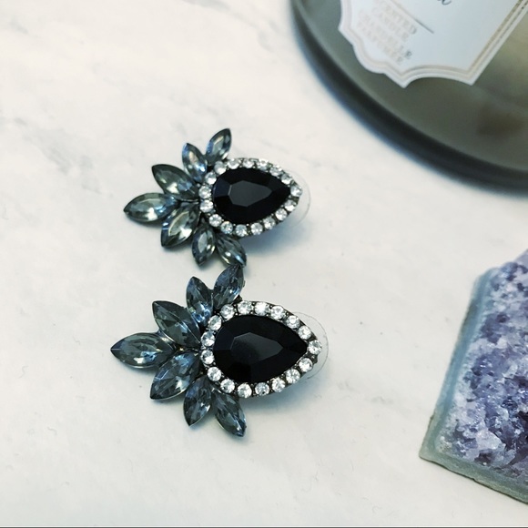 Teardrop Accent Earrings - Picture 5 of 7